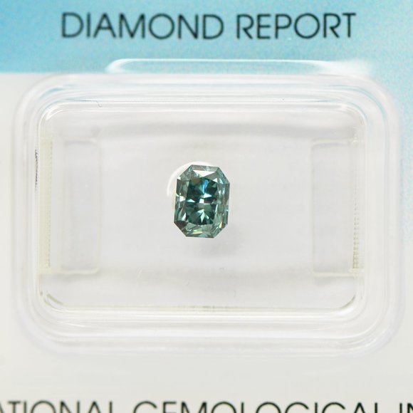 Radiant Shape Diamond Fancy Green Blue SI1 Loose 0.70 Carat IGI Certified - Picture 6 of 6